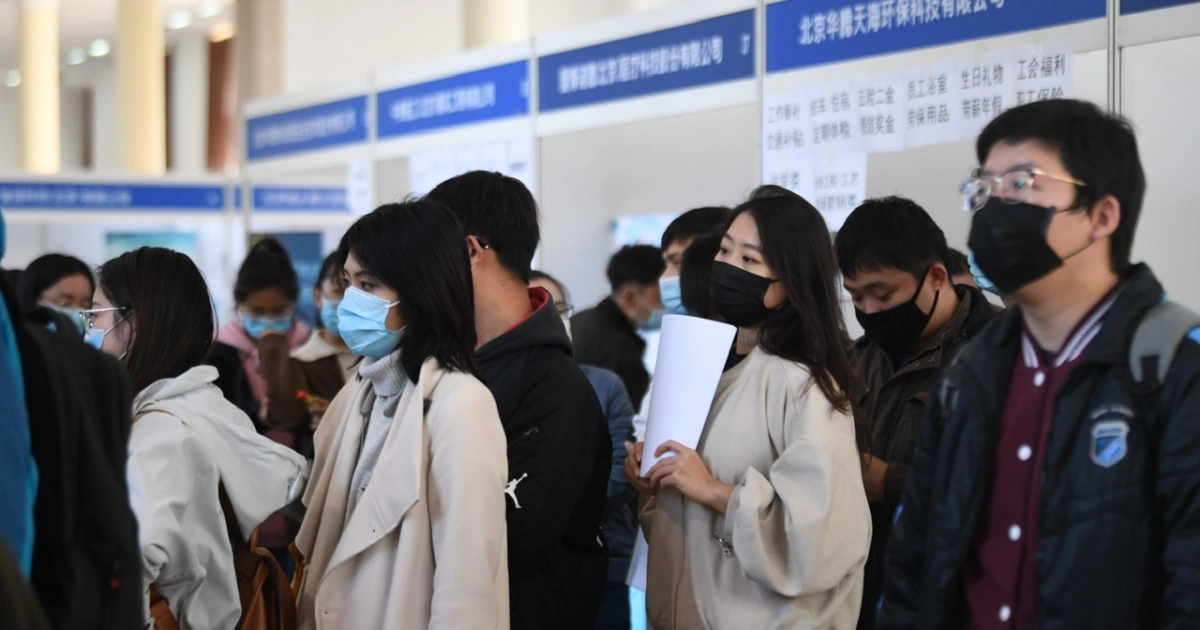 चीनमा युवा बेरोजगार दर बढेको बढ्यै