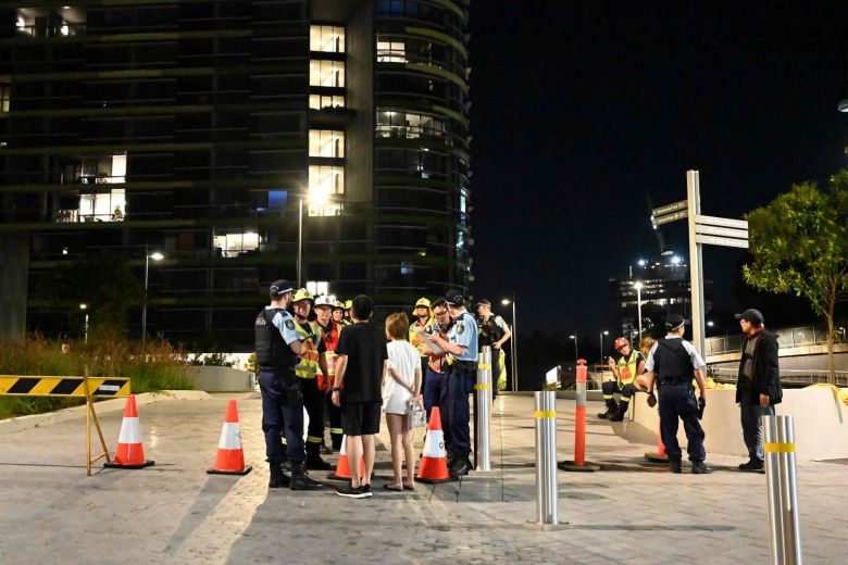 Christmas dashed for residents of Sydney 'cracking' tower