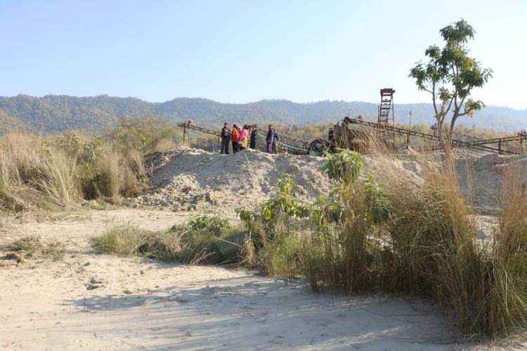   बालुवा, गिट्टी र ढुङ्गा उत्खनन मापदण्ड परिमार्जन गरिँदै