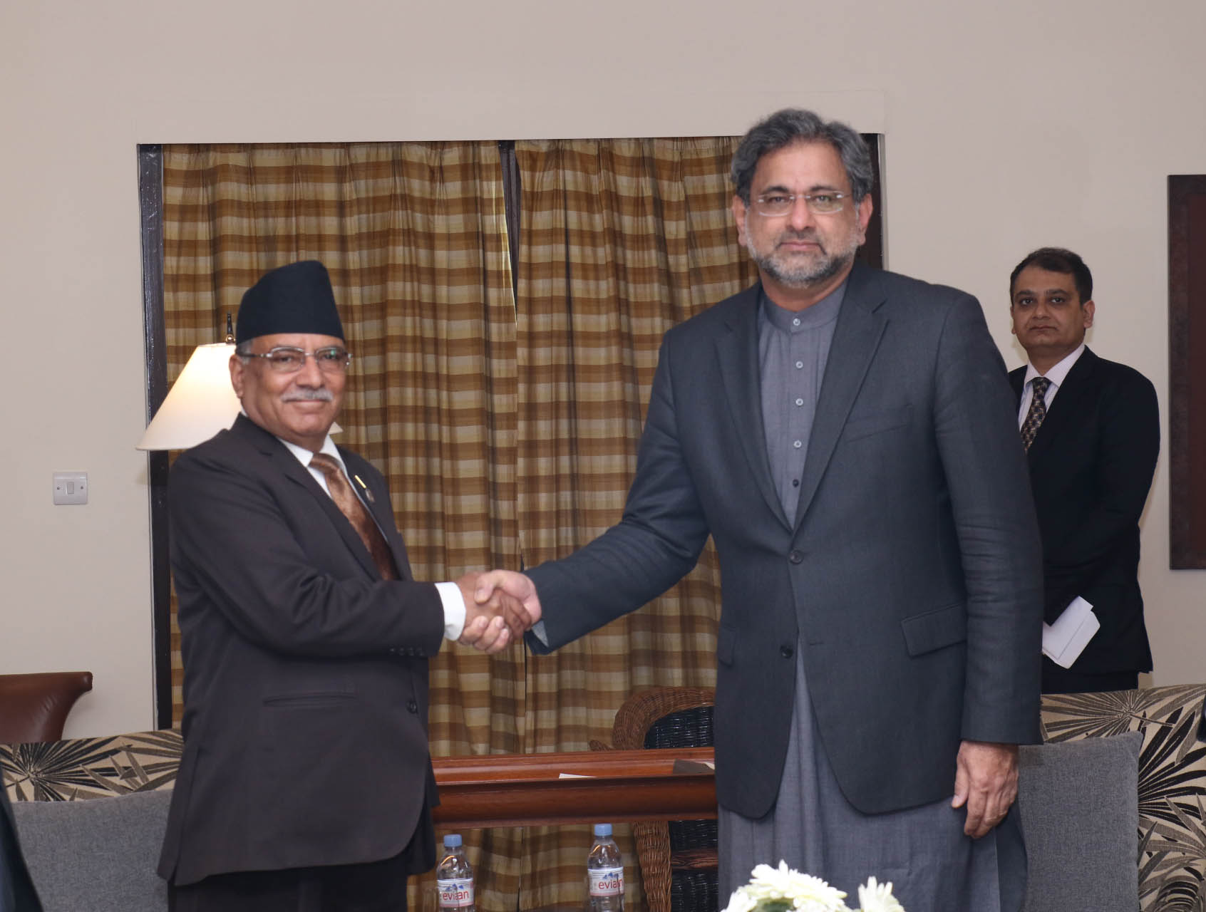 Pakistani PM and Chairperson Dahal meet