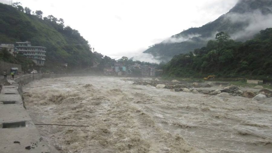 Gaighat at risk due to breaking levee on Baruwa river
