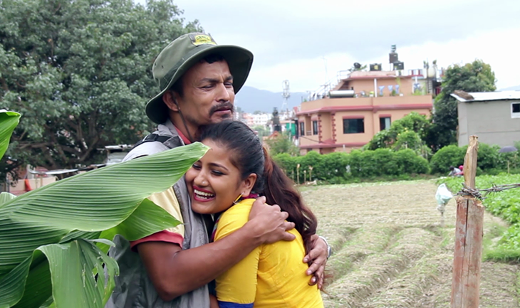 ‘अप्रिल फूल’ भित्र भुतसँग रोमान्स