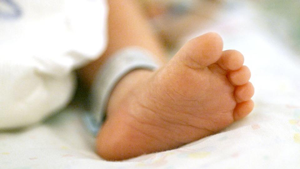 मैत्रीबाल अस्पतालमा उपचारको क्रममा शिशुको मृत्यु प्रकरणः दोषमाथि कारबाही गर्न माग