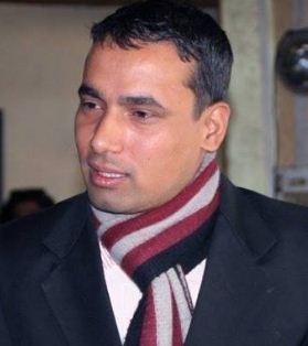   कविता : एउटा खतरनाक प्रहसन