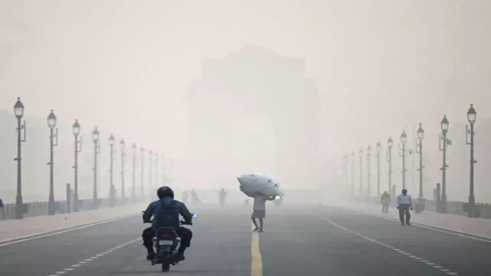 Air pollution rises to 