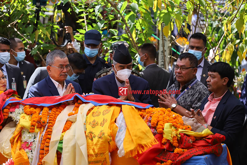 राष्ट्रले एक युग पुरुषलाई गुमायो : प्रधानमन्त्री देउवा