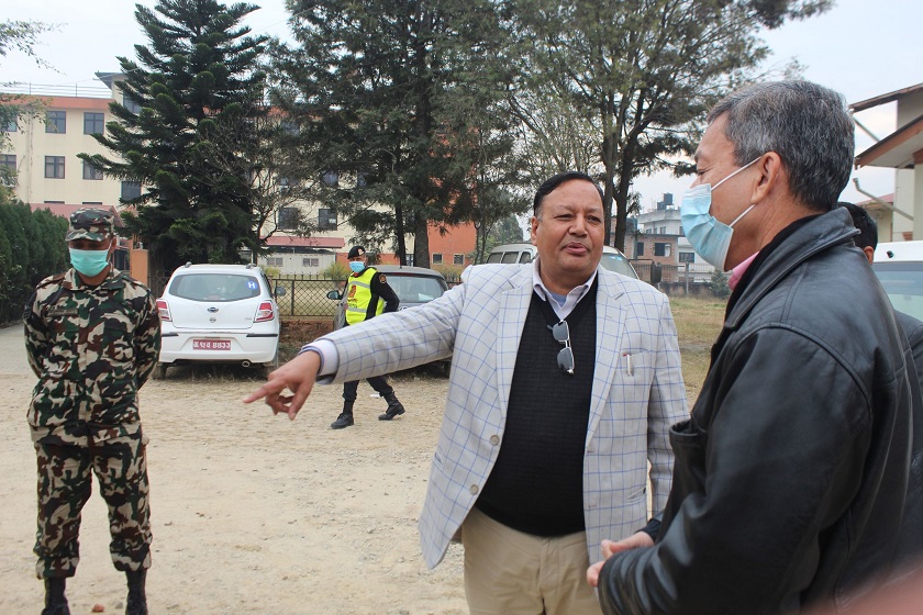 काठमाडौं मेडिकल कलेजमा शिक्षामन्त्रीको छड्के