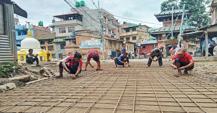 ठेकेदारको ढिलासुस्तीले सडक निर्माणमा ढिलाइ