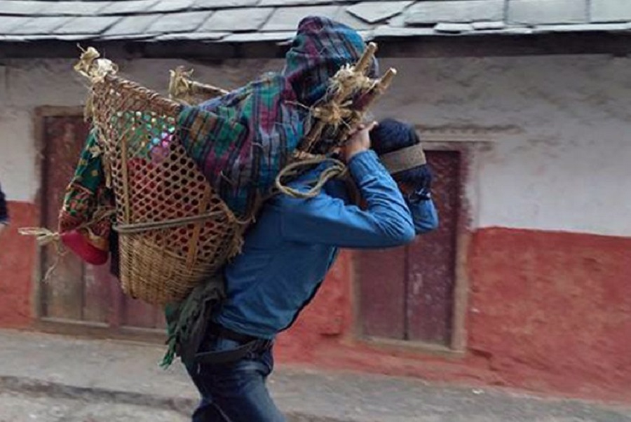 Basket being used to take patients to hospital in lack of ambulance service