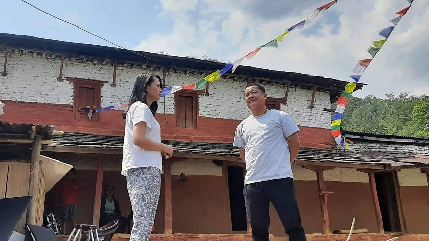 फ्लोरमा ‘२ नम्बरी’