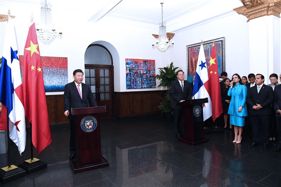 Xi calls for more business cooperation with Panama