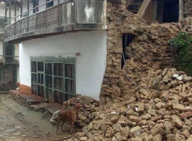 खोटाङ भूकम्प : दुई विद्यालय भवन, एक प्रहरी चौकी र चार सय ७५ घरमा क्षति
