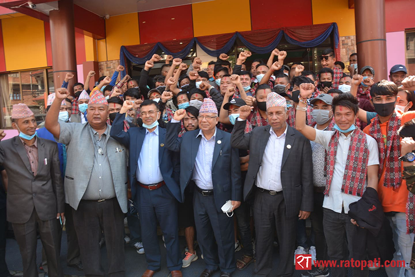 एकीकृत समाजवादीको केन्द्रीय कमिटी बैठकमा नेपालद्वारा राजनीतिक प्रतिवेदन पेस