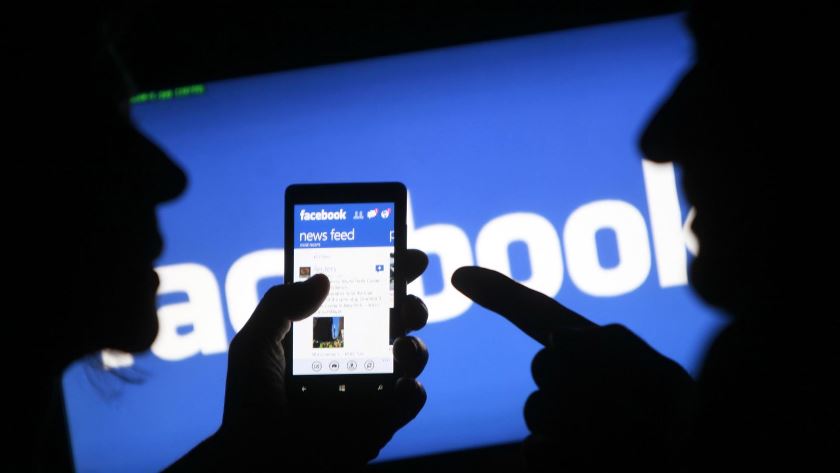 फेसबुक लफडाः पुर्वडिएसपीविरुद्ध बुहारीको उजुरी