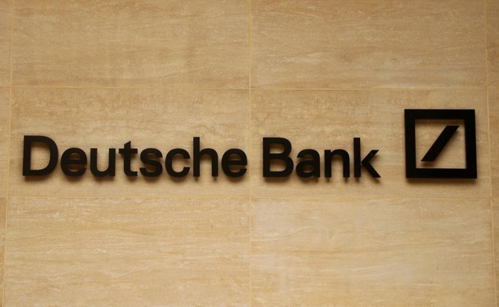 Restructuring plunges Deutsche Bank into red in Q2