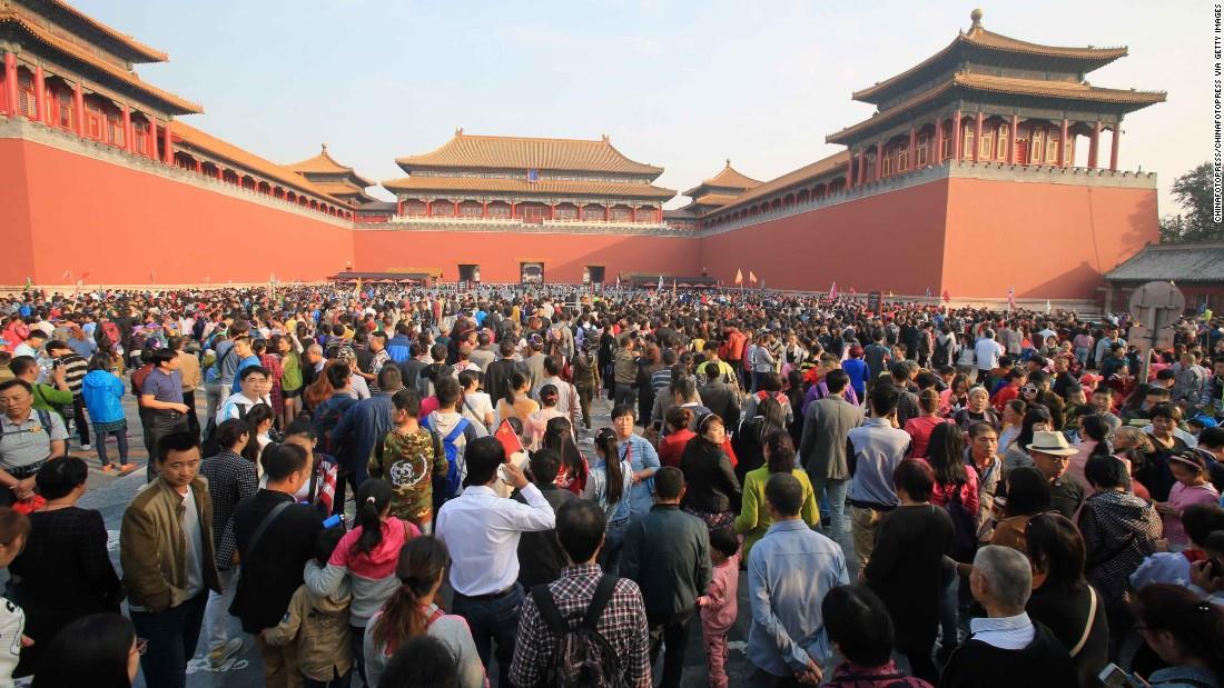 Beijing receives 297 million tourists in 2017