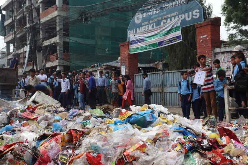 काठमाडौँमा एक सातादेखि फोहोर व्यवस्थापन ठप्प, सिसडोल ल्यान्डफिल साइट भरियो