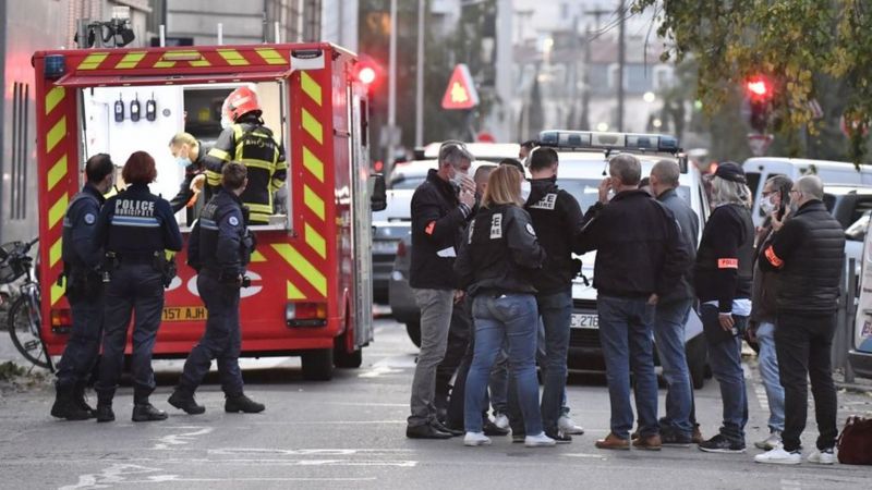 फ्रान्समा पुनः हमला, गोलीबारीमा पादरी सख्त घाइते