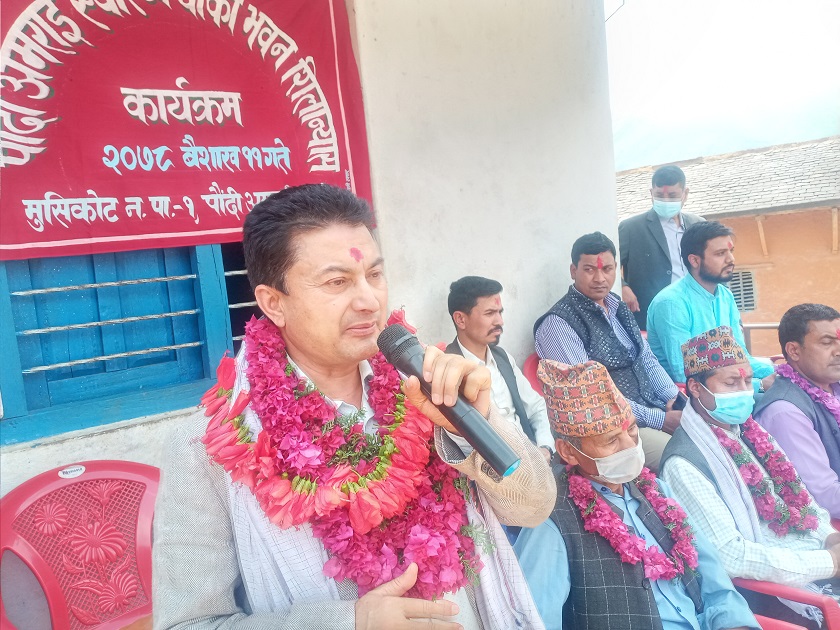 ओलीले सुलीमा चढाए  पनि एमाले  छाड्दैनौँ :  गोकर्ण बिस्ट