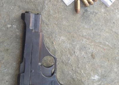 Three arrested with pistol and bullets