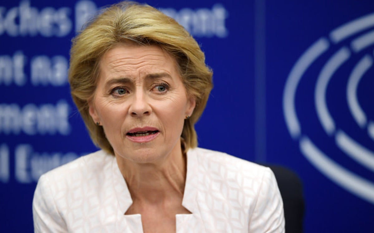 MEPs narrowly elect von der Leyen to EU top job