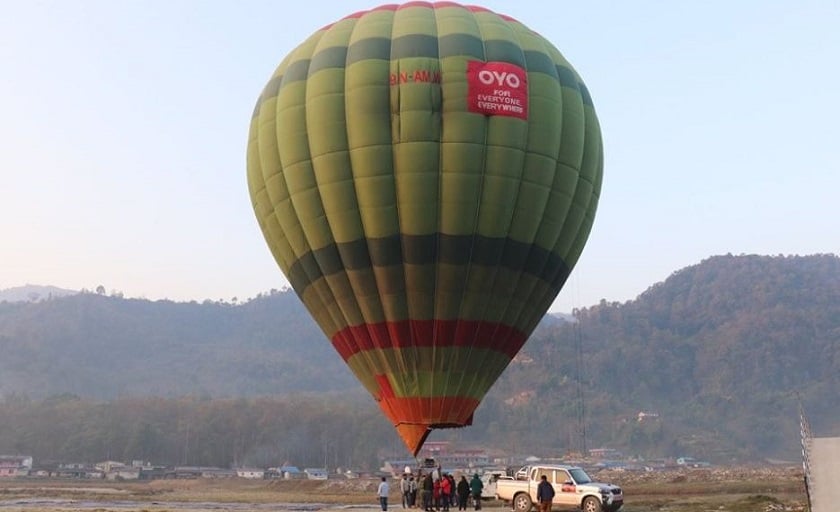 पोखराको आकाशमा ‘हट एयर बेलुन’