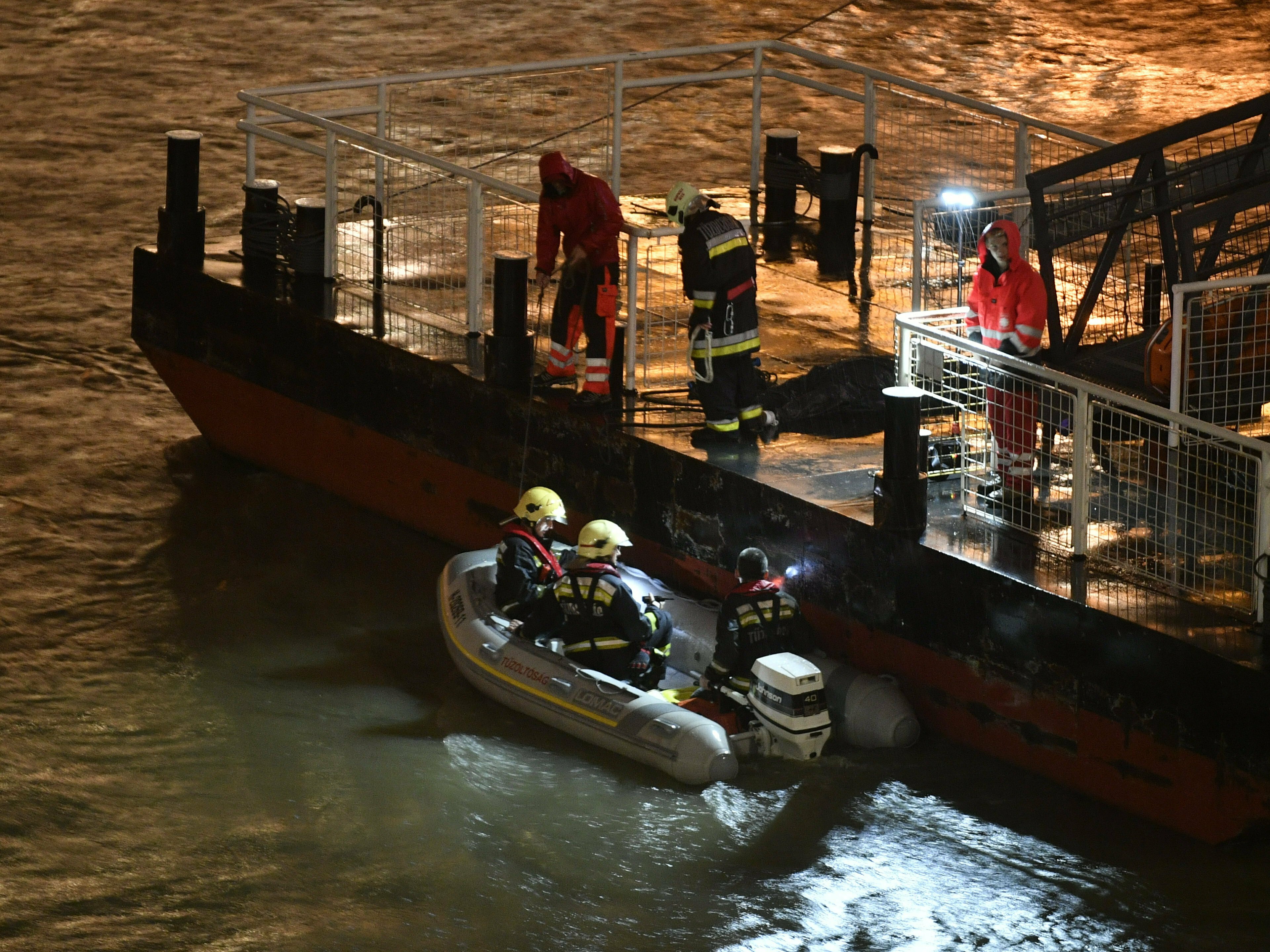 Seven South Koreans dead, 21 missing as Budapest tourist boat sinks