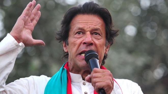 पाकिस्तानमा पूर्व क्रिकेटर खान २२ औं प्रधानमन्त्रीमा निर्वाचित