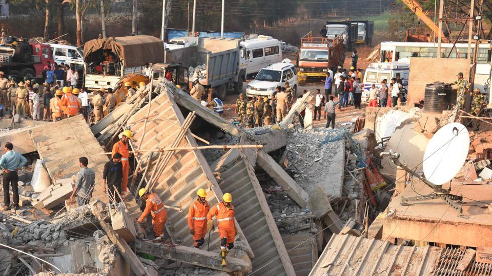 7 people killed in Dharwad building collapse, rescue operation on