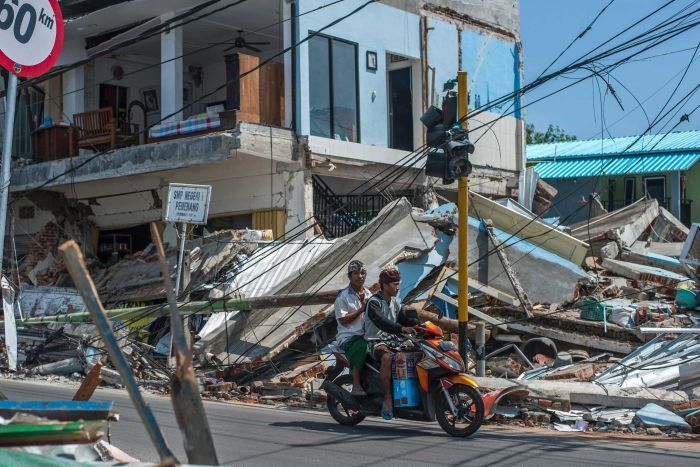 इन्डोनेसियाः ४० मिनेटमा भूकम्पका तीन ठूला झड्का