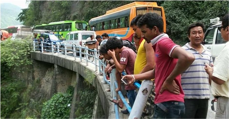 Driver trapped, helper missing after tanker plunges into Trishuli river