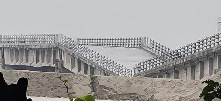 कमला नदीमा भत्केको पुल ठेकेदार कम्पनीले नै बनाउने