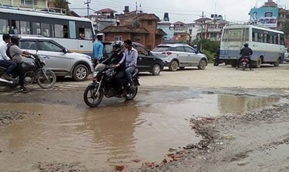 प्रधानमन्त्रीको निर्देशन अलपत्र : सरकारी अधिकारीले गरे यस्तो अटेरी