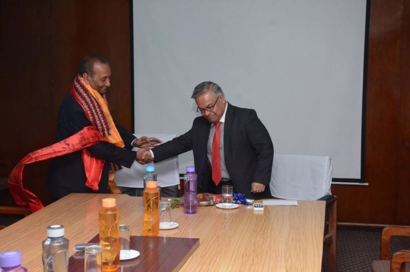 निगम अध्यक्ष खरेलद्वारा पदभार, महाप्रबन्धक कंसाकारले गरे स्वागत