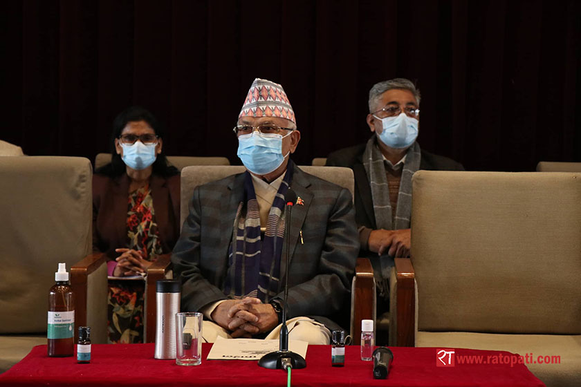   एमसीसी संसद्मामा टेबल गर्ने पक्षमा एमाले