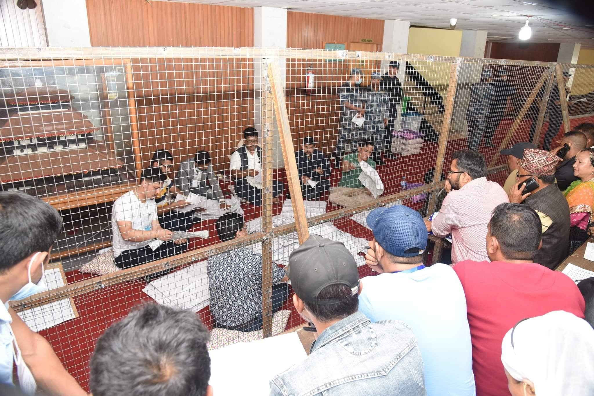 IN PICS: Vote count of KMC underway