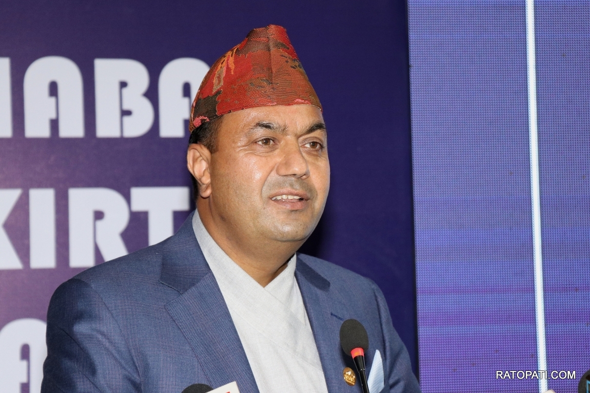   कुल आचार्यलाई पहिलो गैरआवासीय नागरिकता