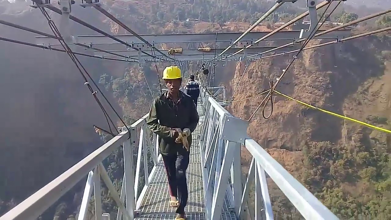 विश्वकै अग्लोमध्ये एक कुस्माको बञ्जीजम्पको सफल परीक्षण