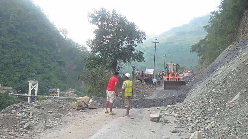 Landslips halt in Bhimphedi-Kulekhani, Kanti Highway