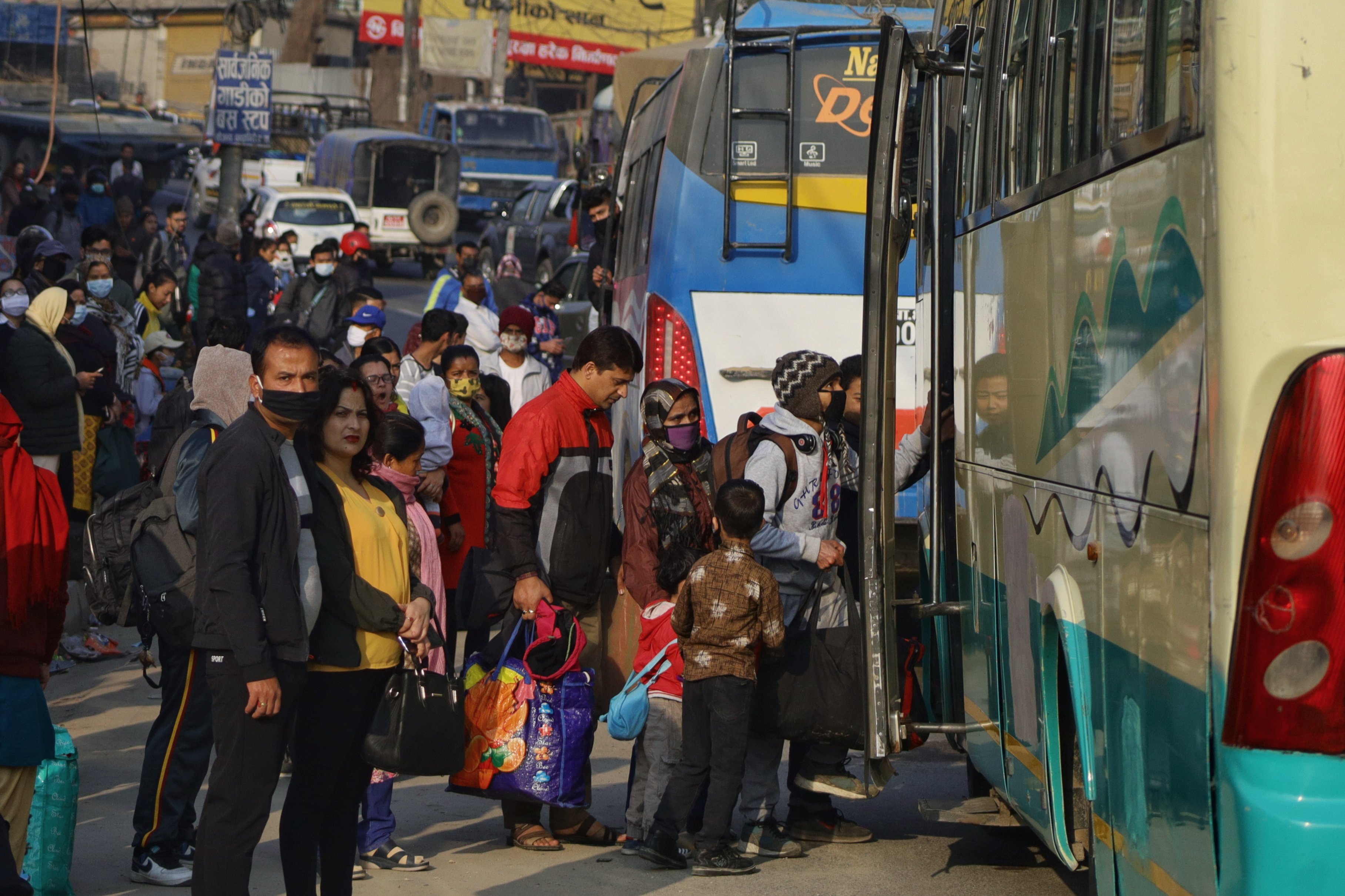 Home is where the heart is; thousands of people continue leaving Kathmandu Valley for their homes to avoid lockdown hardship