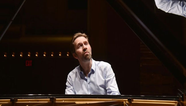 For top pianist Andsnes, a quest for a perfect mood