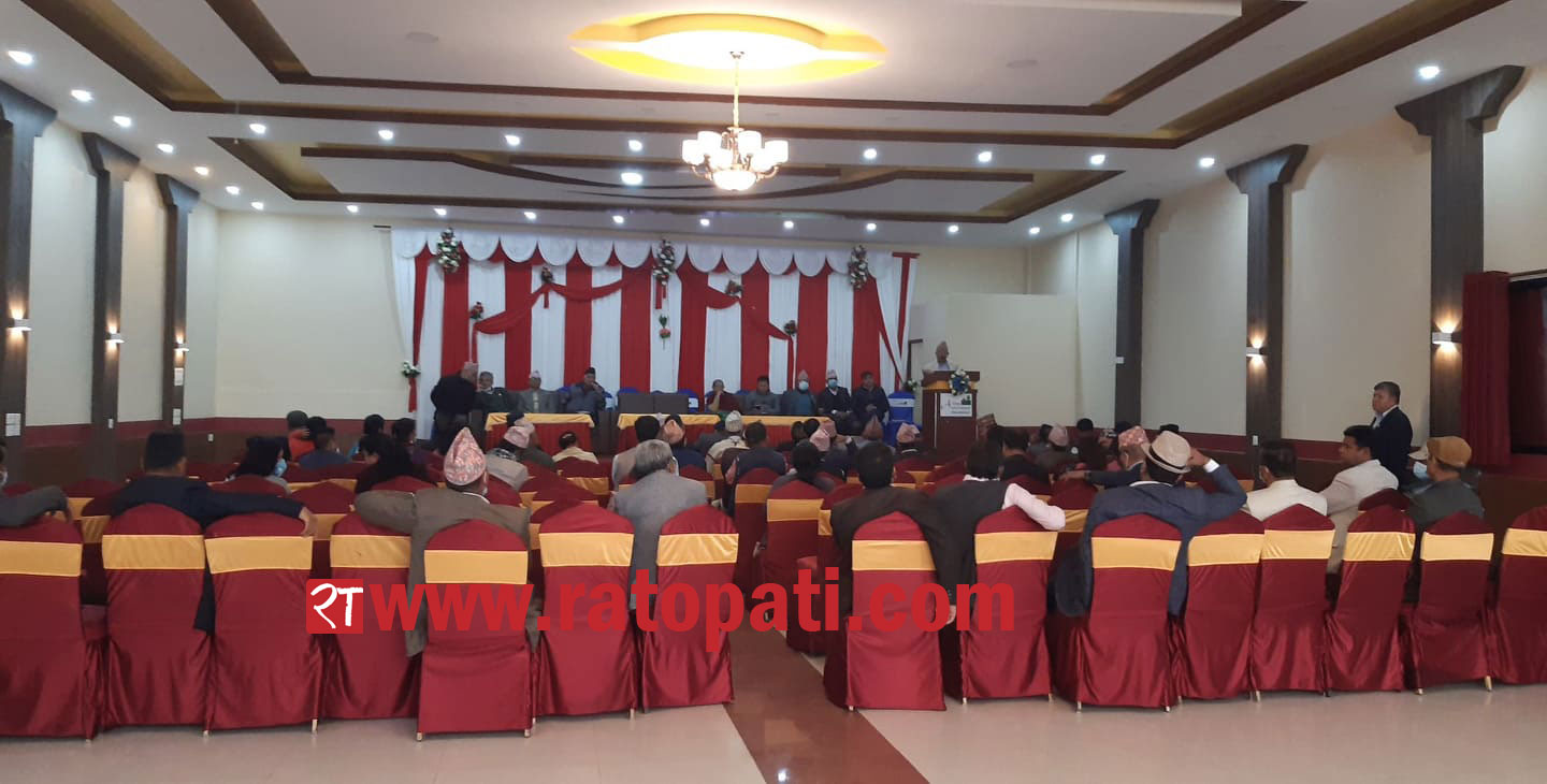 भोलिको केन्द्रीय समिति बैठकमा सहभागी नहुने माधव नेपाल पक्षको निर्णय