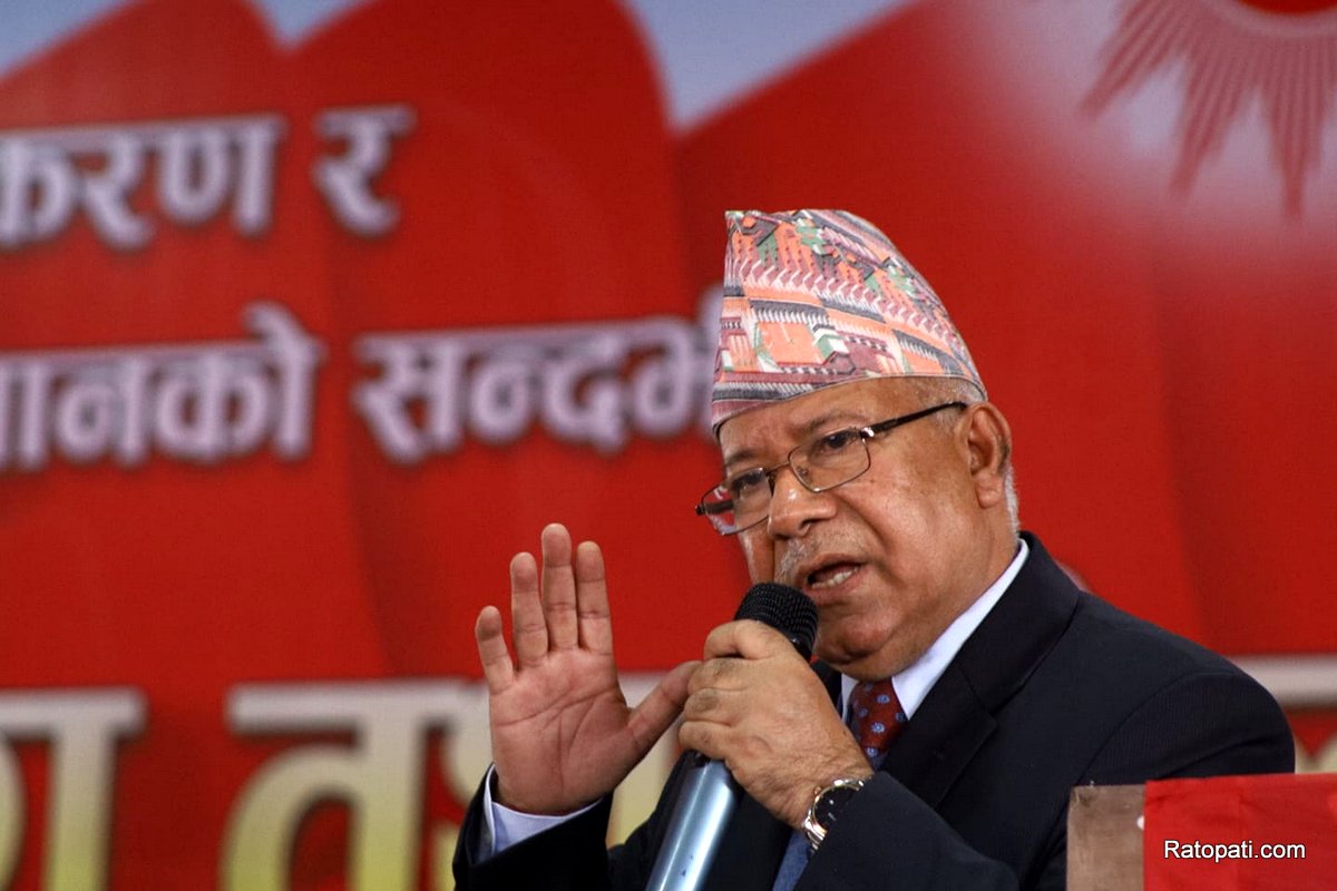 प्रेस स्वतन्त्रताका नाममा छाडापनलाई बढावा दिन सकिँदैनः माधव नेपाल