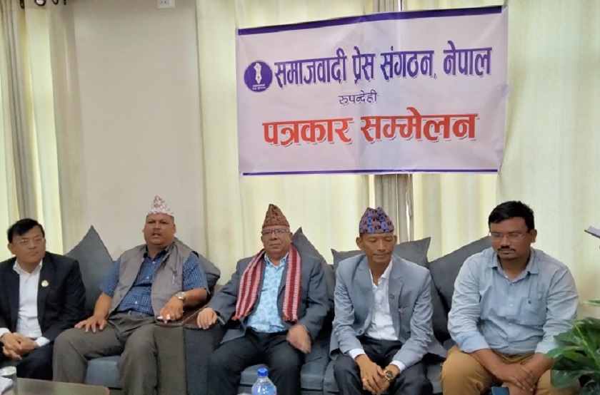 वामपन्थी दलहरू मिल्दा काँग्रेस आत्तिनु भएन : माधव नेपाल