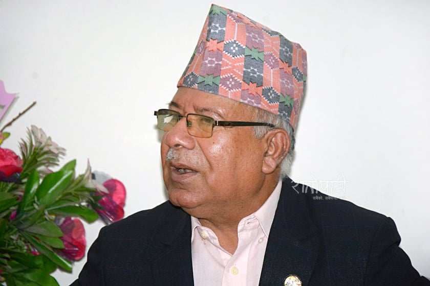मेरो  र पार्टी अध्यक्षबीचको भनाभनलाई गम्भीर ढंगले नबुझौं: माधव नेपाल