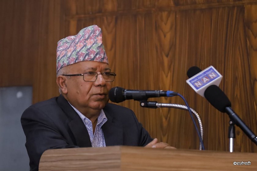 राजनीतिमा भ्रष्टाचारी प्रवृत्ति छ,नेताहरुले विश्वास गुमाउँदैछन् : माधव नेपाल