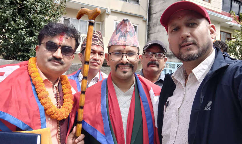 ‘सक्किगो नि’का कलाकार पाठकको प्रतिनिधिसभा सदस्यमा उम्मेदवारी दर्ता