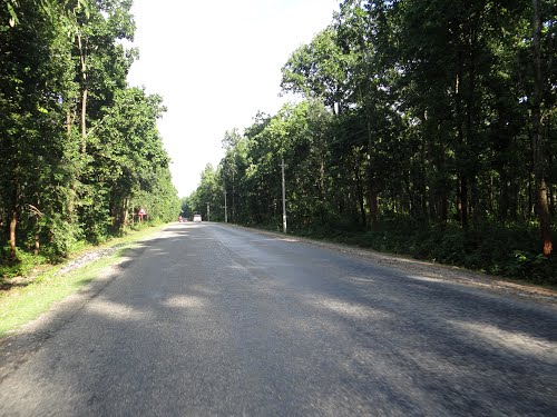 डाइभर्सन बगाउँदा राजमार्ग अवरुद्ध