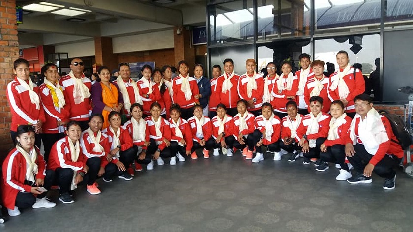 महिला फुटबल टोली थाइल्याण्ड प्रस्थान