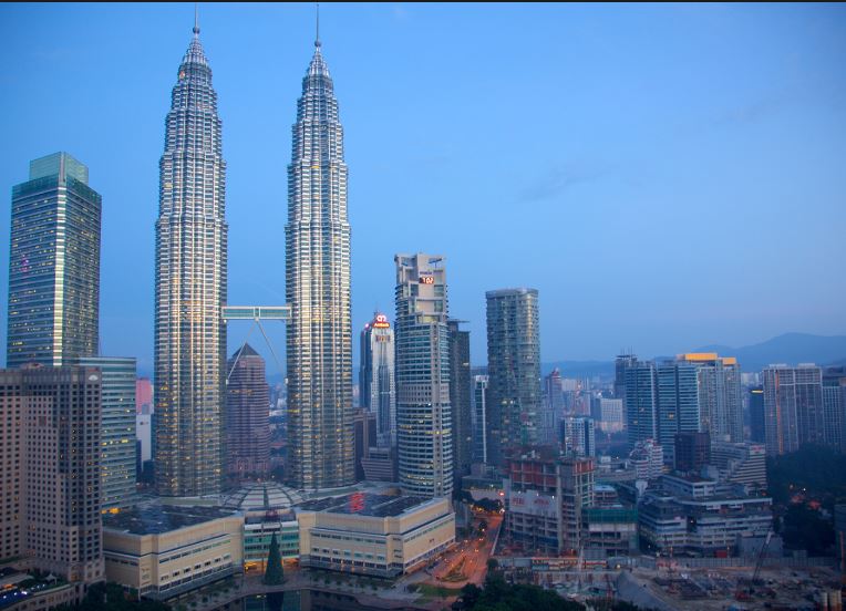 मलेसियामा विदेशी कामदारः अवैध रकम असुल्ने १० कम्पनी अनुसन्धानमा